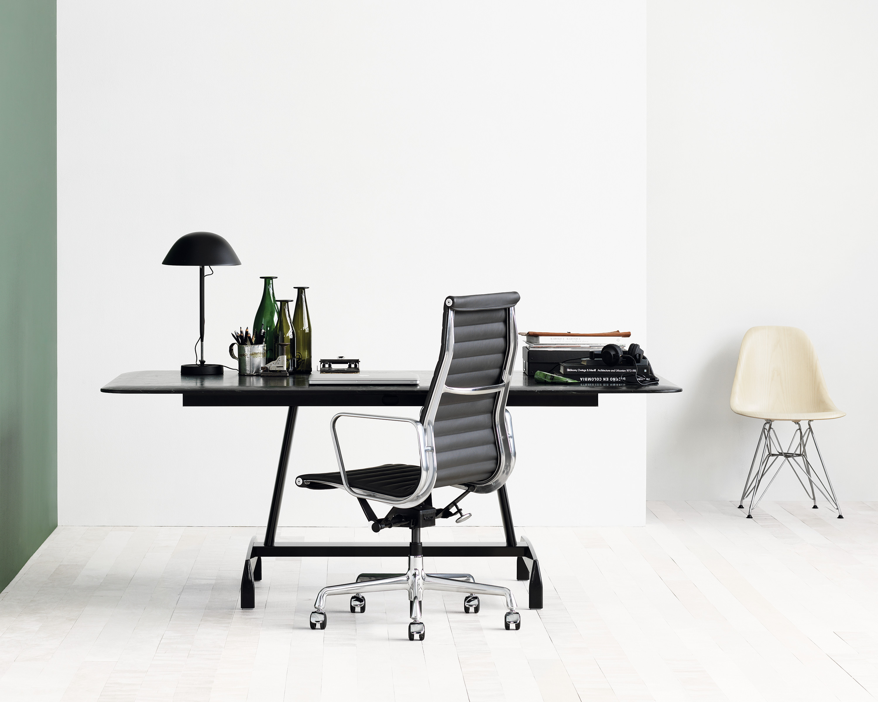 OB体育APP官网下载 - 坐具|餐椅|办公家具|中国有限公司家具|伊姆斯®曲木餐椅